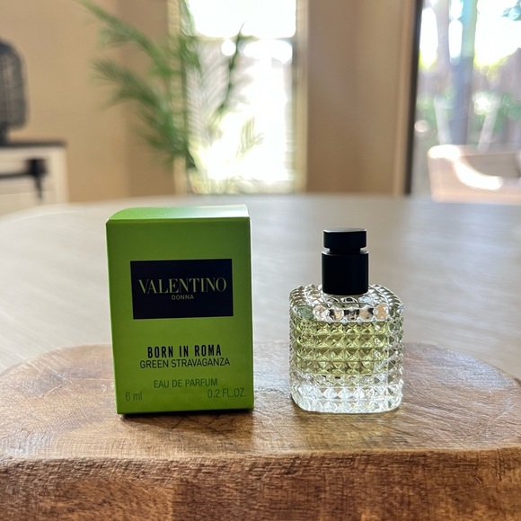 2 Valentino Donna Born In Roma Green Stravaganza Perfume Mini 6 ml Each - Picture 5 of 8